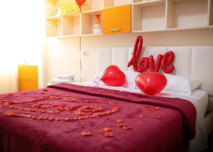 Cozy In Near Sea And Center Durrës